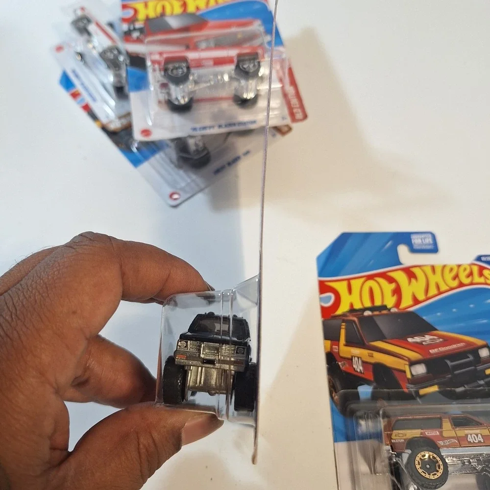 Hot Wheels Chevy Blazer Custom & 4×4 Red Edition/ Tubular Trucks 5 Trucks